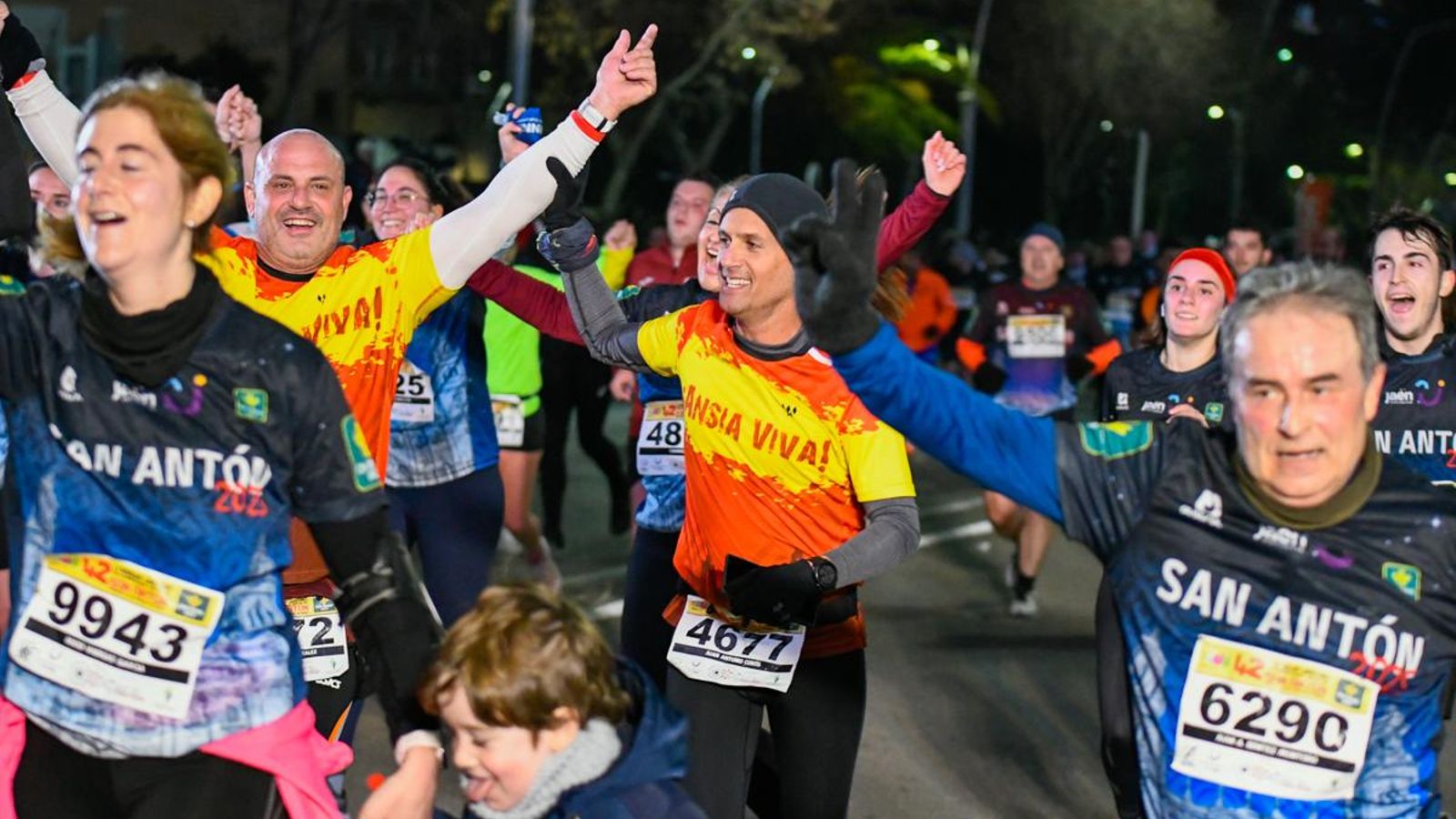 En imágenes: búscate en tu llegada a meta de la Carrera de San Antón 2025 (10)
