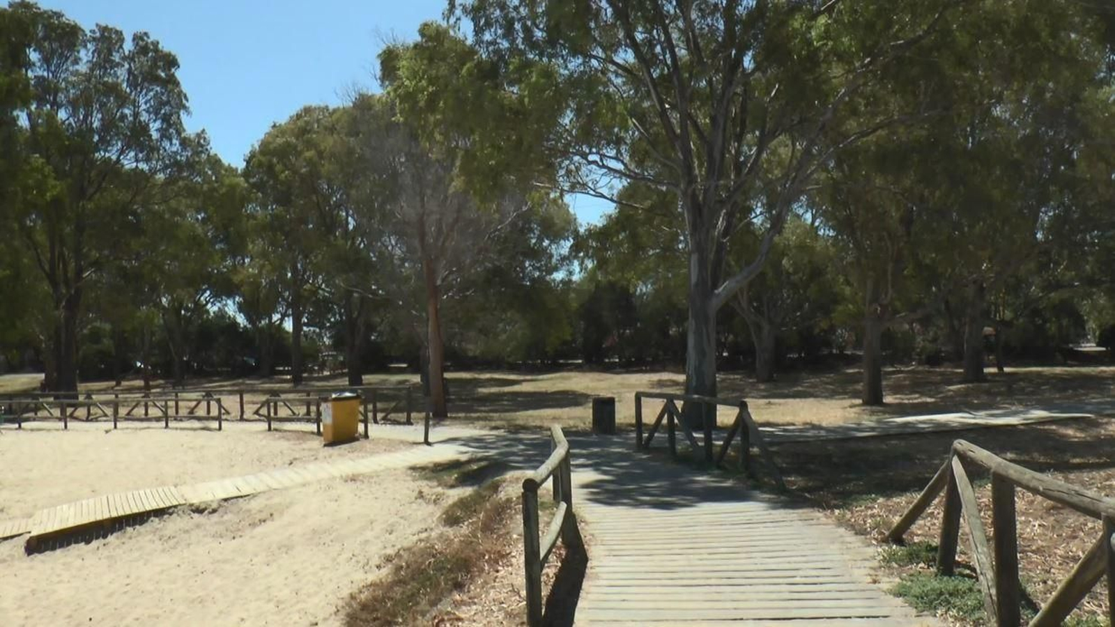 Zona verde que la Plataforma quiere nombrar como ‘Parque Batalla del Trocadero’