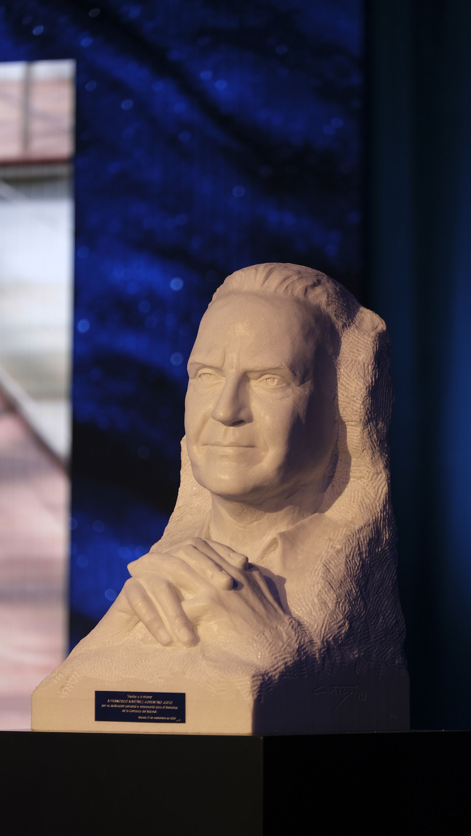 Imágenes del reconocimiento  como Presidente de Honor de la Asociación de Empresarios del Mármol, Francisco Martínez Cosentino