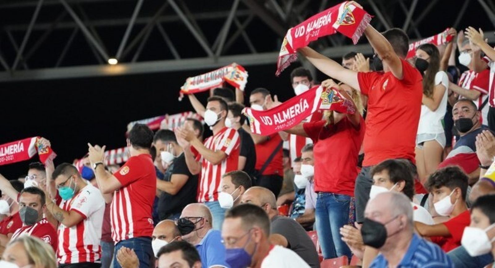 La afición rojiblanca respaldará a su equipo en el envite de La Rosaleda ante el Málaga