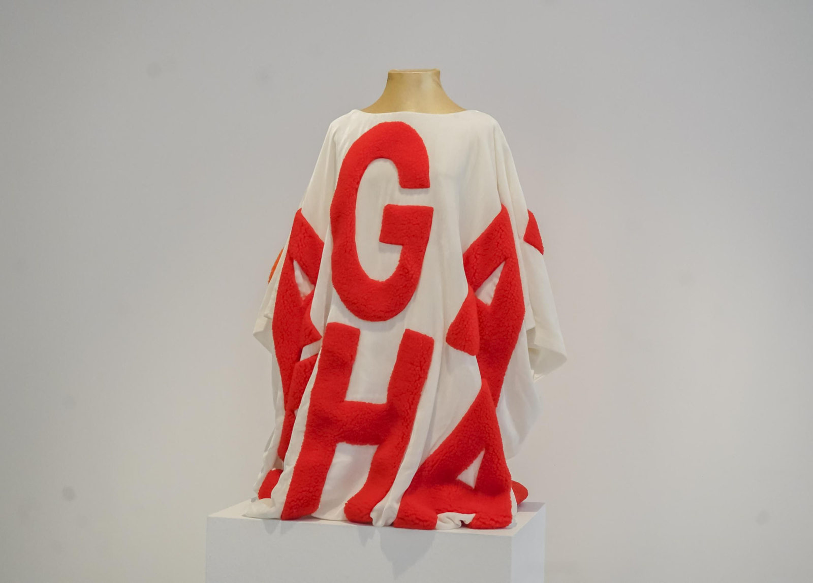 Agatha Ruiz de la Prada expone en Granada una retrospectiva de sus últimos 35 años de carrera, en imágenes