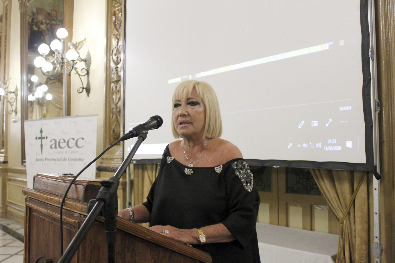 Fotografías del homenaje a María Luisa Cobos por la AECC