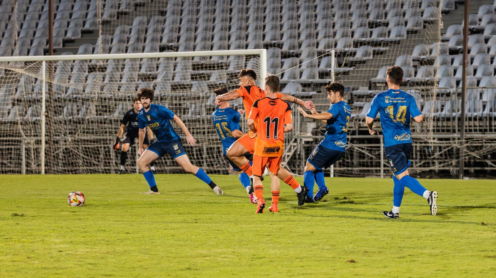Las imágenes del triunfo del Xerez CD en el Trofeo Antonio Moure