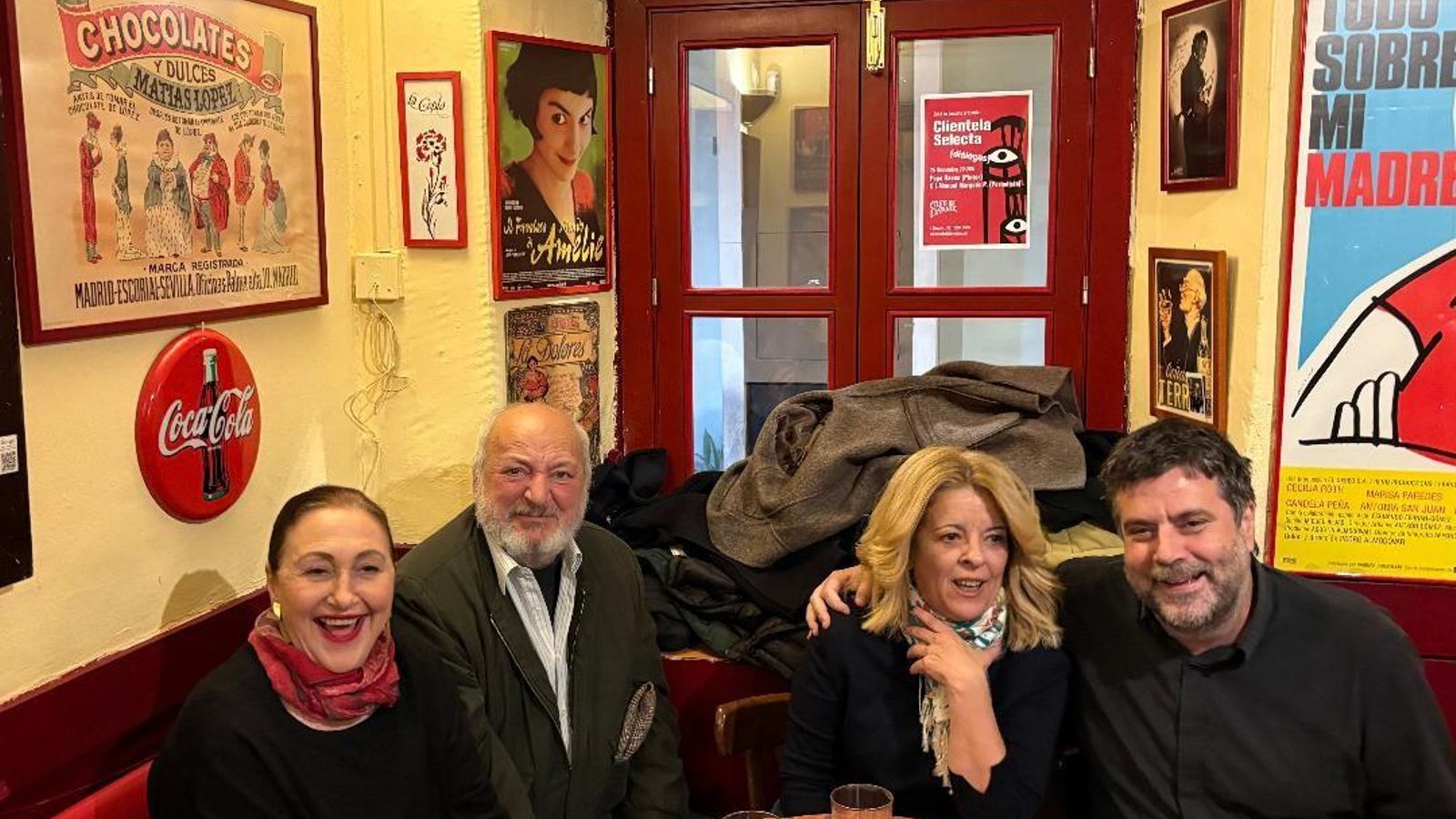 María Jesús Castro, Lolo Bustelo, Margarita Marqués y Pepe Baena durante la coloquio.