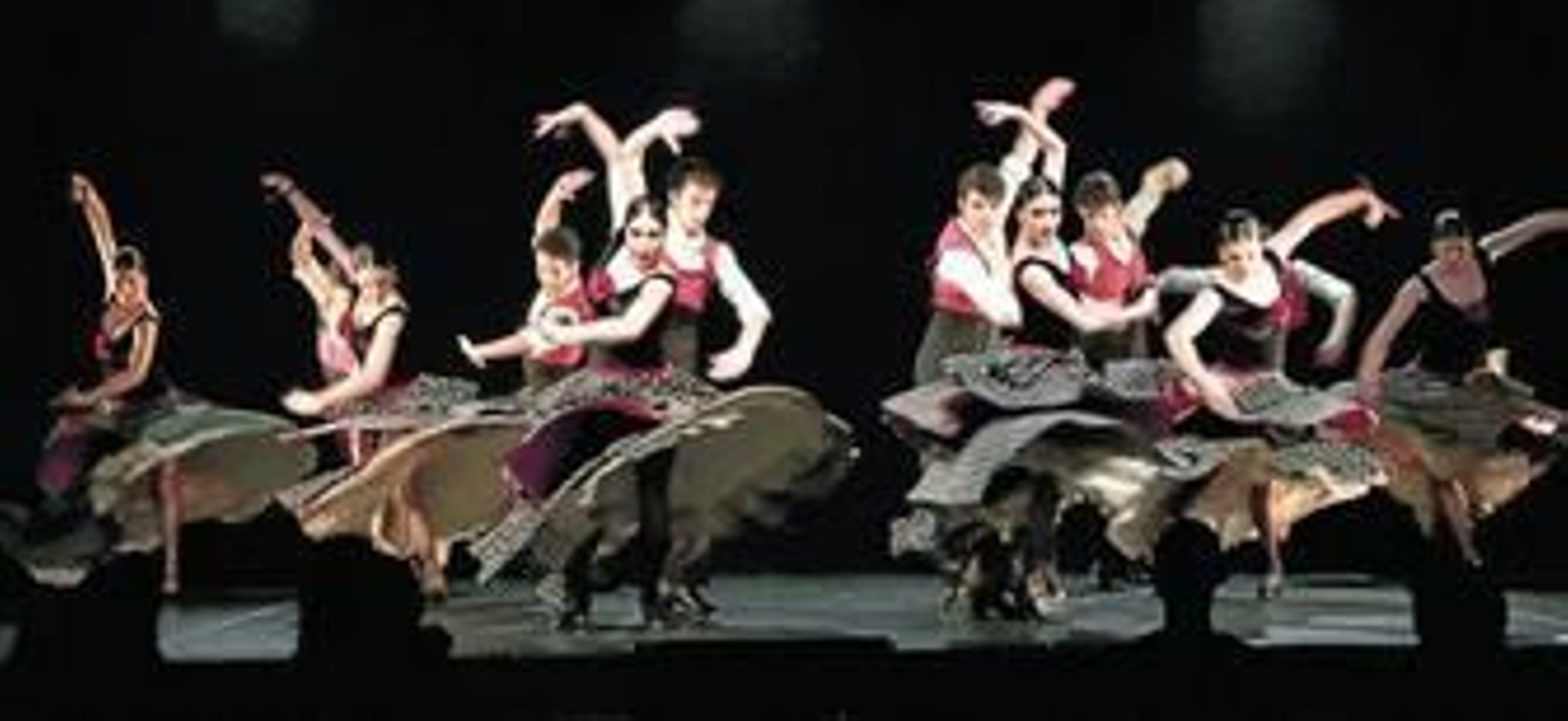 Una de las coreografías realizadas en la mañana de ayer en la Sala Paúl por los jóvenes de Larreal.