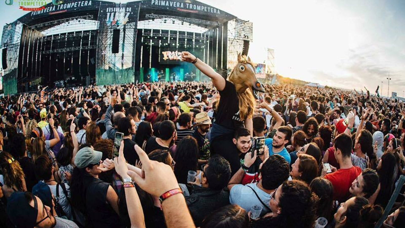 El buen ambiente reina siempre en el Primavera Trompetera.