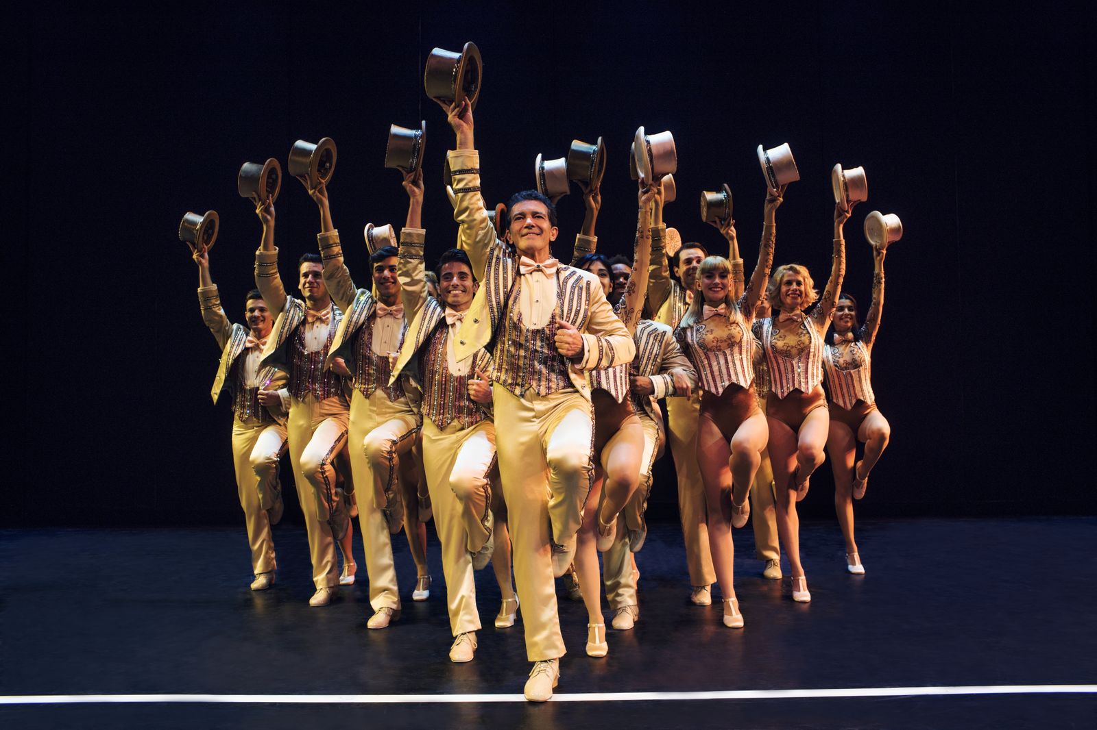 Una imagen promocional de 'A Chorus Line'.