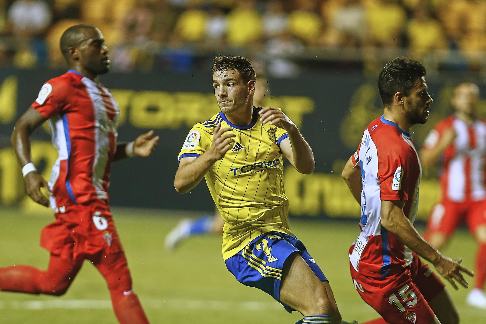 Las imágenes del Cádiz-Sporting