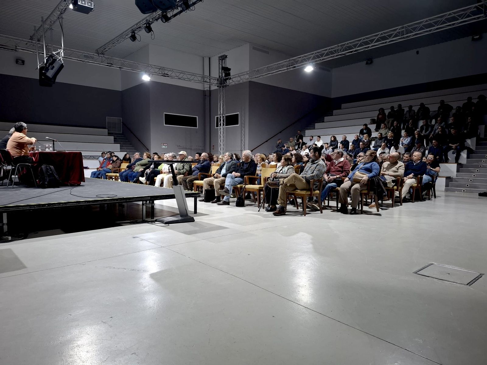 Encuentro municipal con los propietarios de parcelas en el Polígono I-A