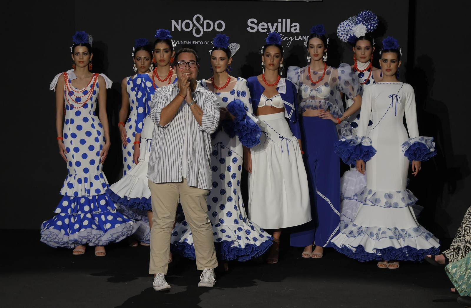 Emprende Lunares, el desfile de moda flamenca de Samuel Reyes, que anticipa la Feria de Abril: todas las fotos.
