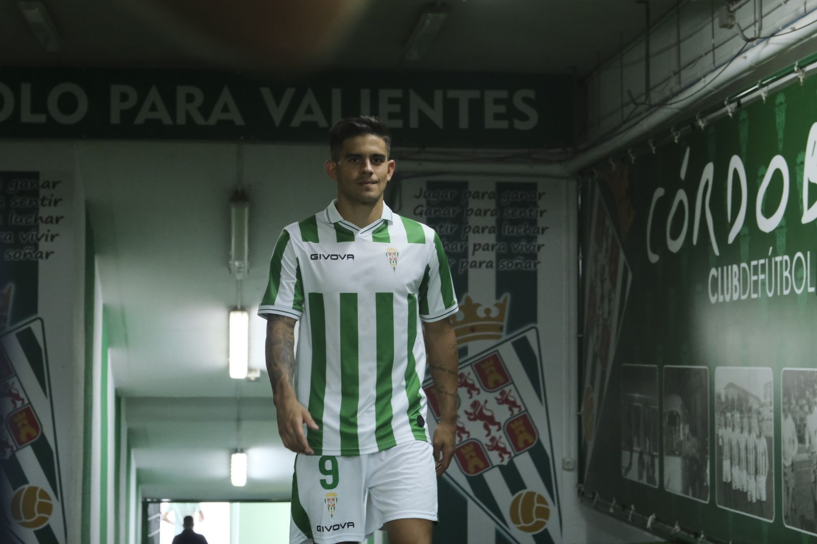 La presentación de Kuki Zalazar como jugador del Córdoba CF, en imágenes