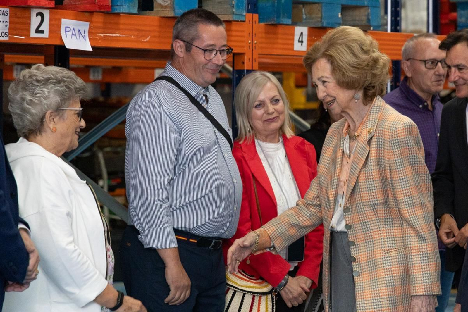Visita de la Reina Sofía a las instalaciones del Banco de España, en imágenes