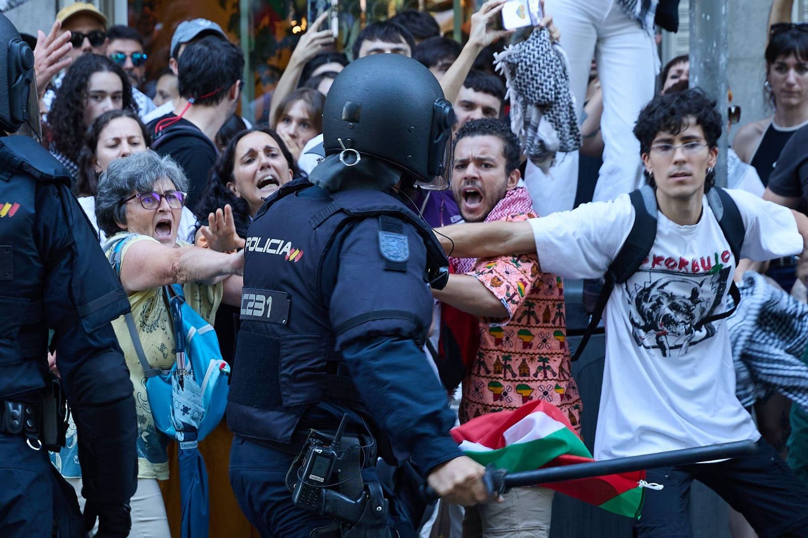 Las fotos de la protestas propalestinas que han obligado a cancelar la última etapa de la Vuelta a España