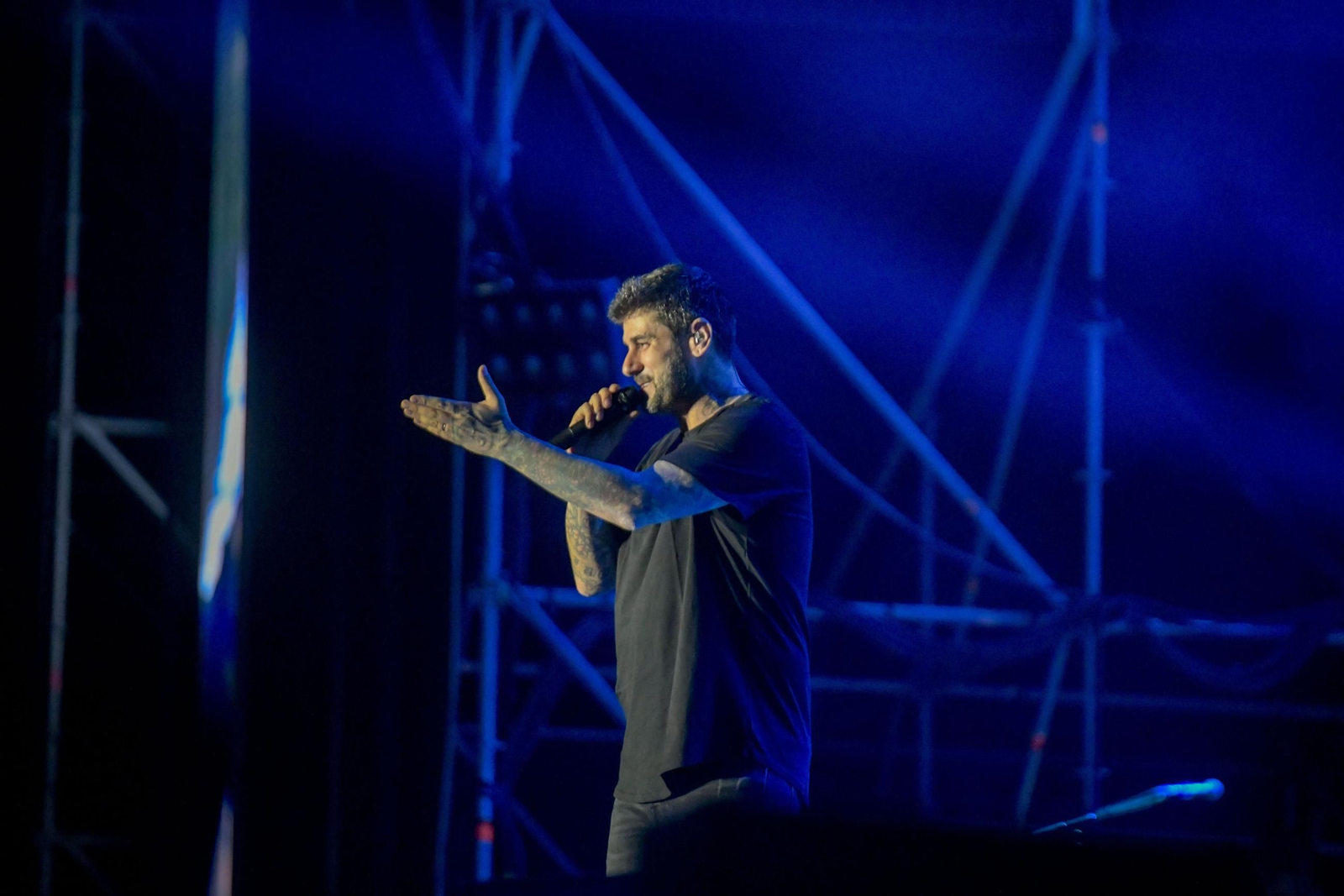 Todas las imágenes del concierto de Melendi en Cortijo Conde