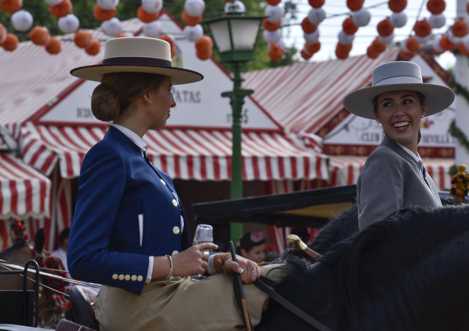 Las mejores imágenes del lunes de la Feria de Abril. Por Juan Carlos Vázquez