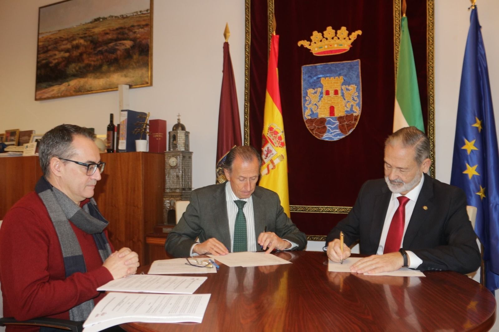 Un momento de la rúbrica celebrada en Alcaldía.
