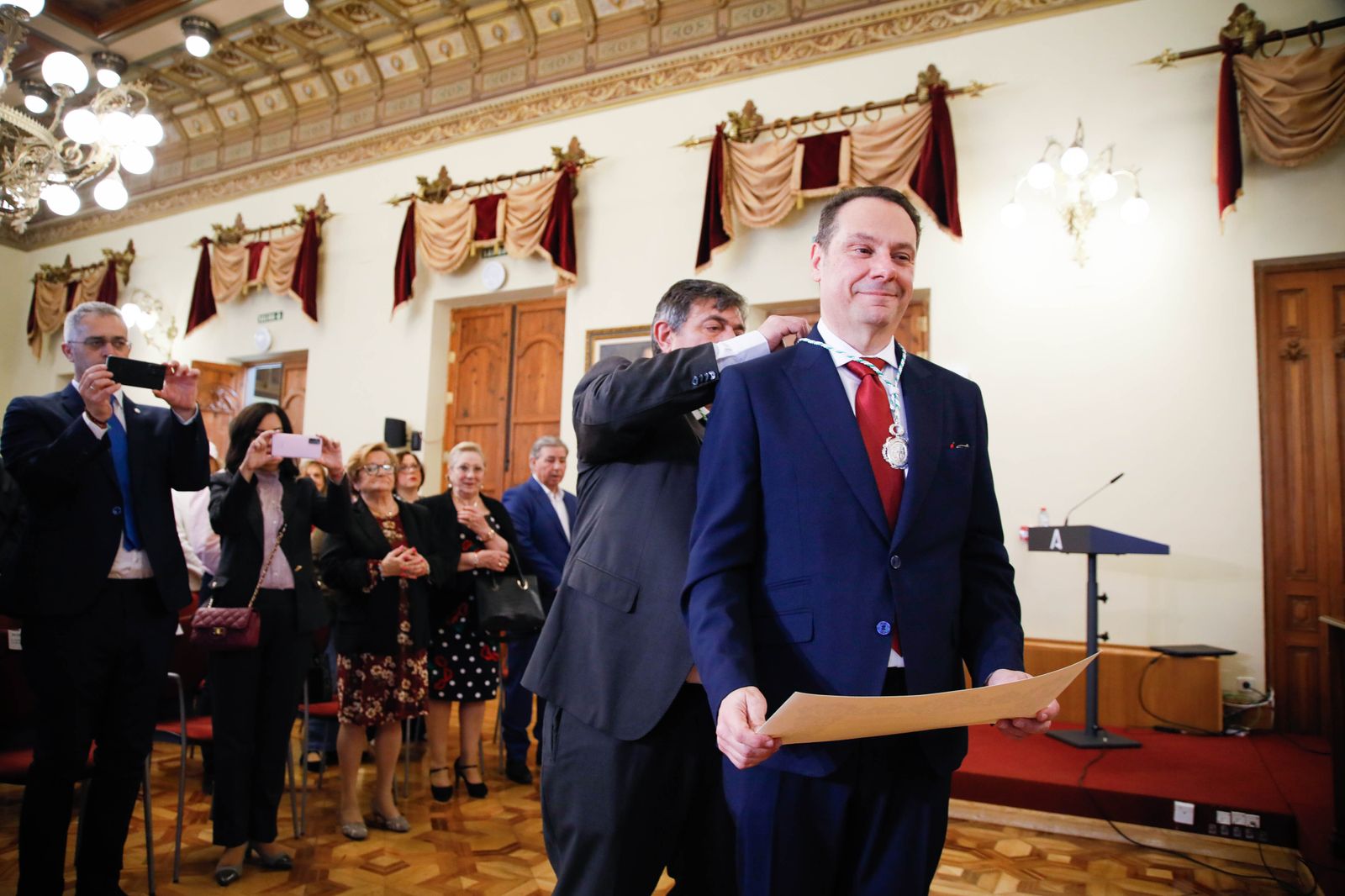 Juan Manuel Martín Robles ingresa como académico de Historia de Andalucía y te lo contamos en imágenes
