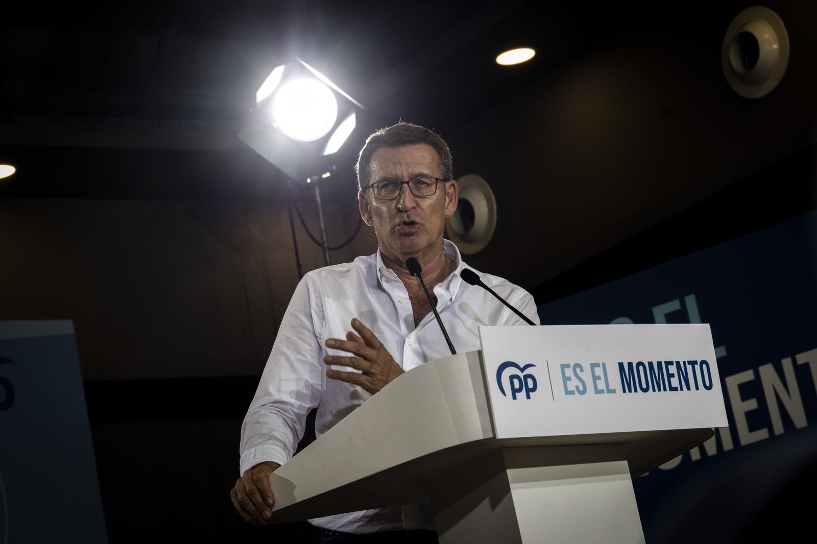 Las imágenes del mitin de Alberto Nuñez Feijoó en Cádiz