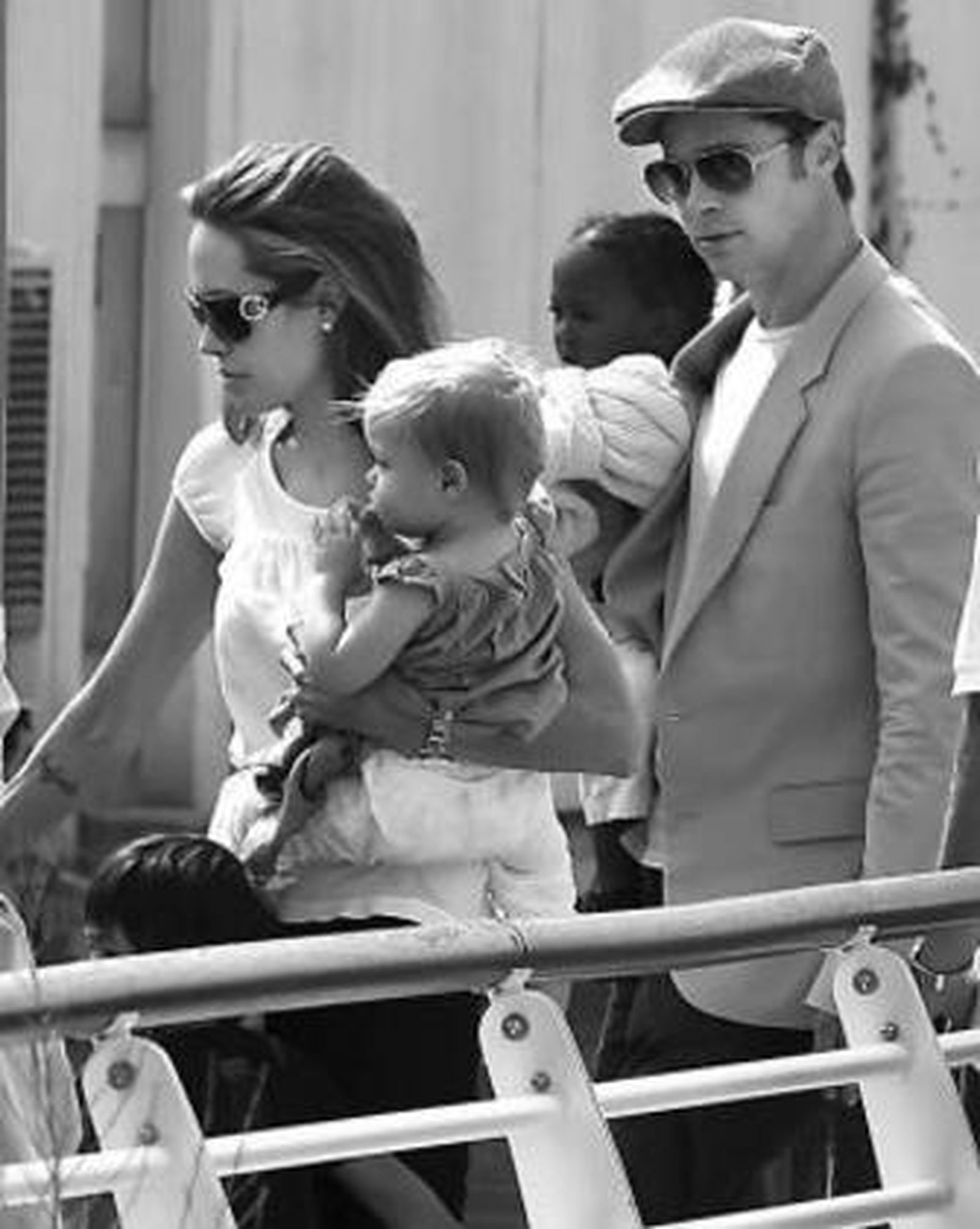 Angelina y Brad quieren adoptar a otra niña africana