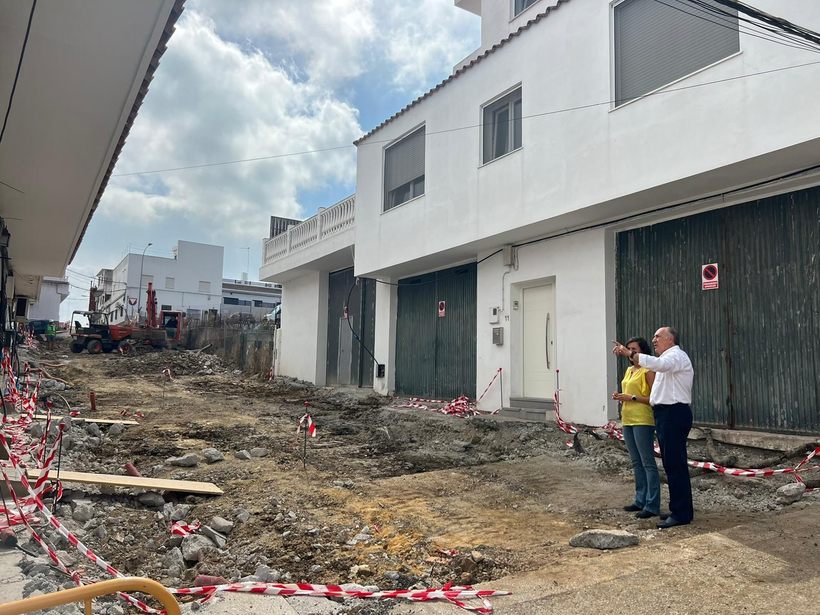 José Ignacio Landaluce y Yéssica Rodríguez, en las obras de la calle Hortensia