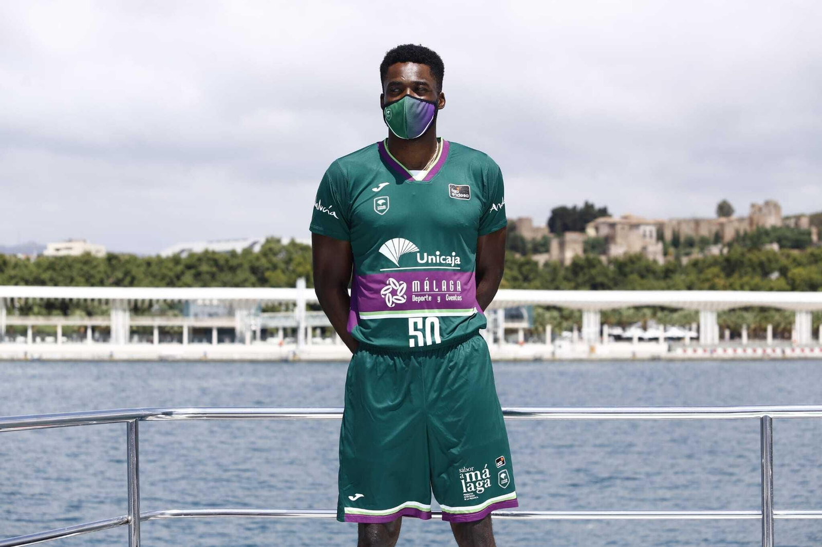 Así son las camisetas del Unicaja 2021/22