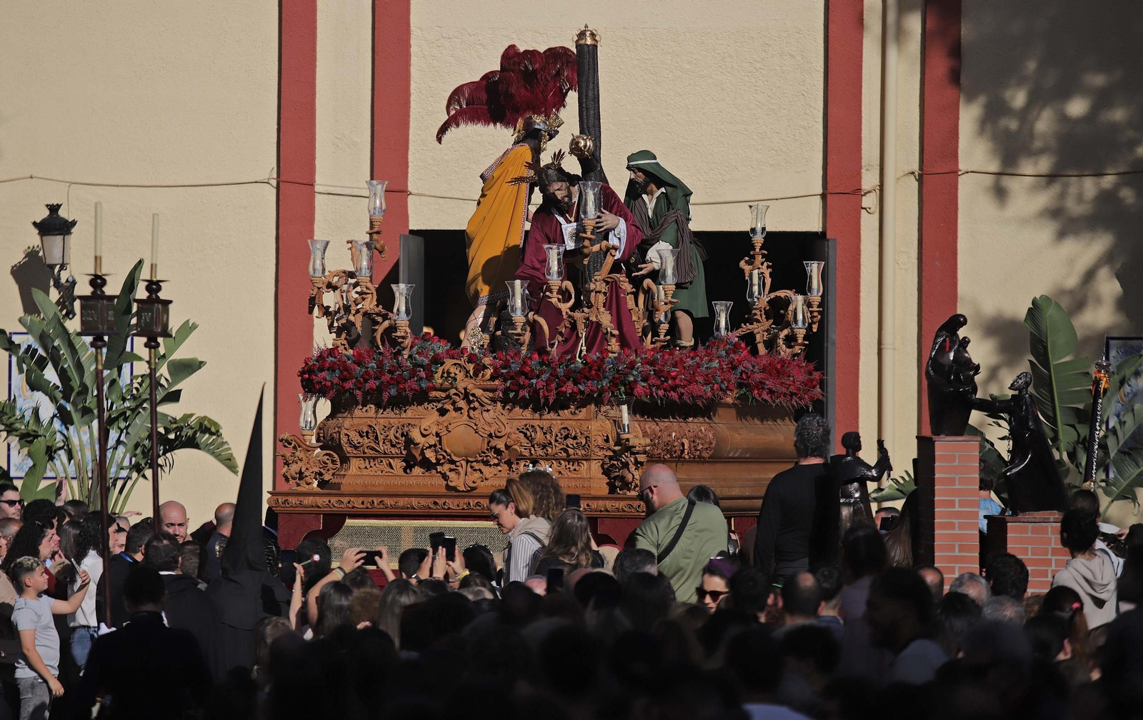 Fotos del Jueves Santo en Algeciras: Tres Caídas y Nazareno
