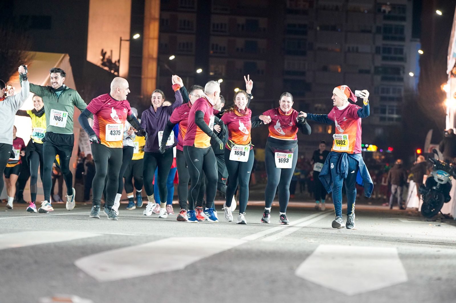 En imágenes: búscate en tu llegada a meta de la Carrera de San Antón 2026 (4)