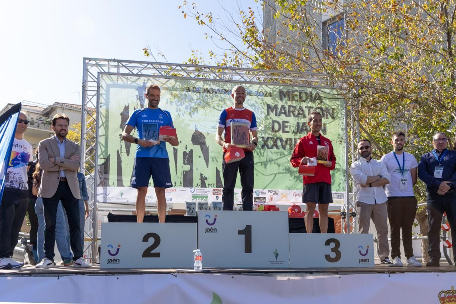 Éxito participativo en la XXVIII Media Maratón 'Ciudad de Jaén', en imágenes