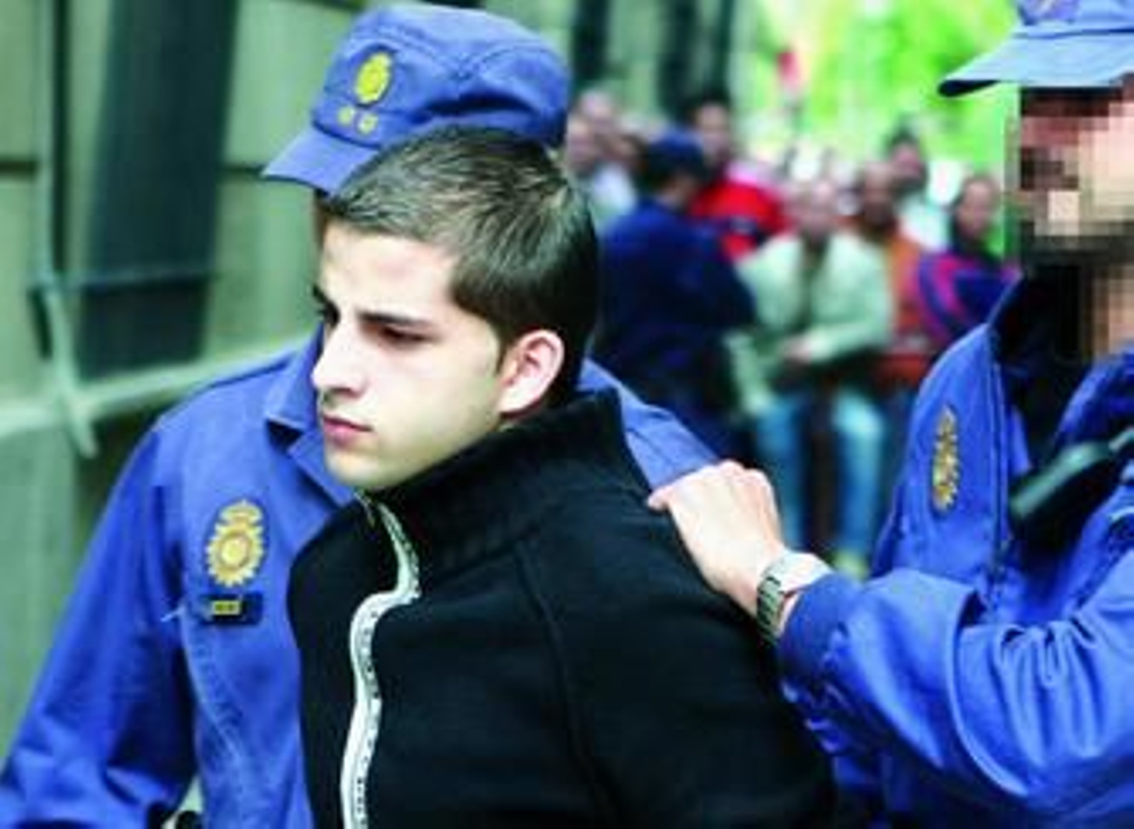 El principal imputado por el asesinato de Marta del Castillo, Miguel Carcaño, ayer en los juzgados de Sevilla.