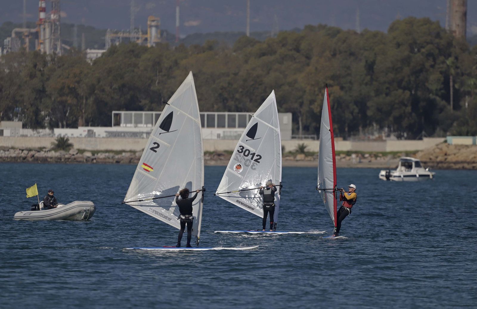 Las fotos de la segunda jornada opa de Andalucía de la clase Windsurfer, en La Línea