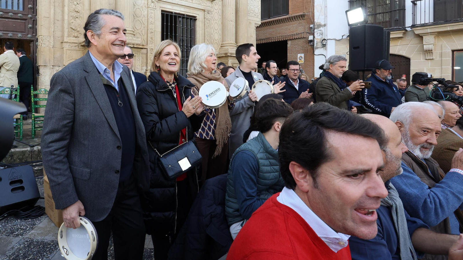 Imágenes de la zambomba BIC en Jerez