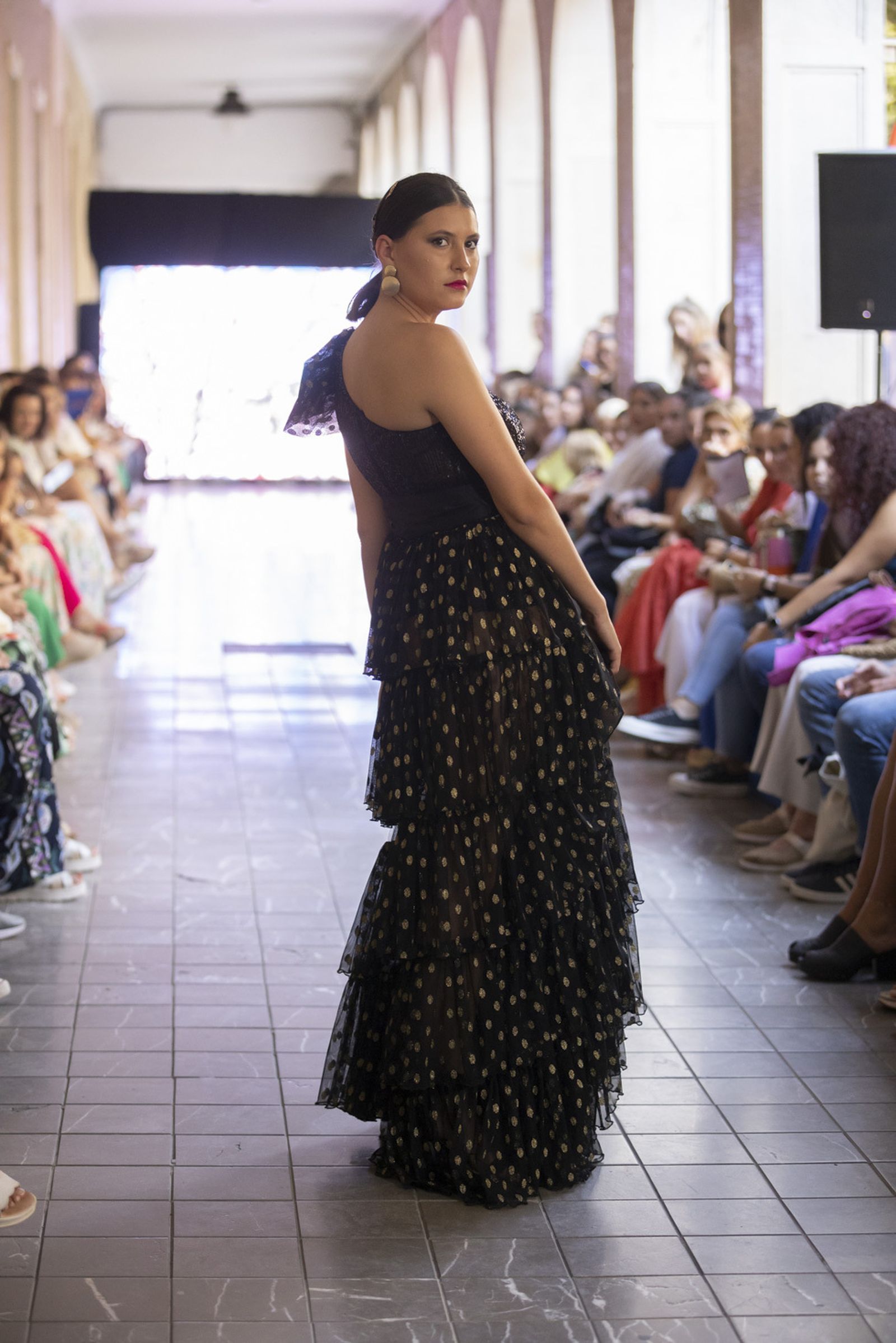 Imágenes del desfile 'Huelva provincia de moda' en la Gran Vía