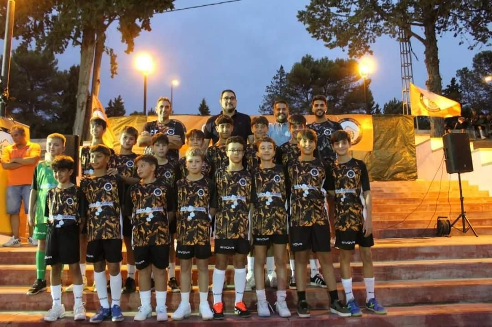 La familia naranja del Tuccitana Cultural Deportiva, en imágenes