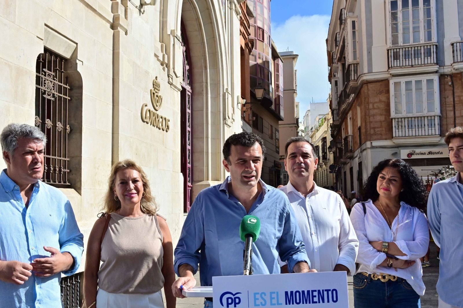 Bruno García junto a Pedro Gallardo,  Nacho Romaní, Macarena Lorente, Miguel Sastre e Inma Marín.