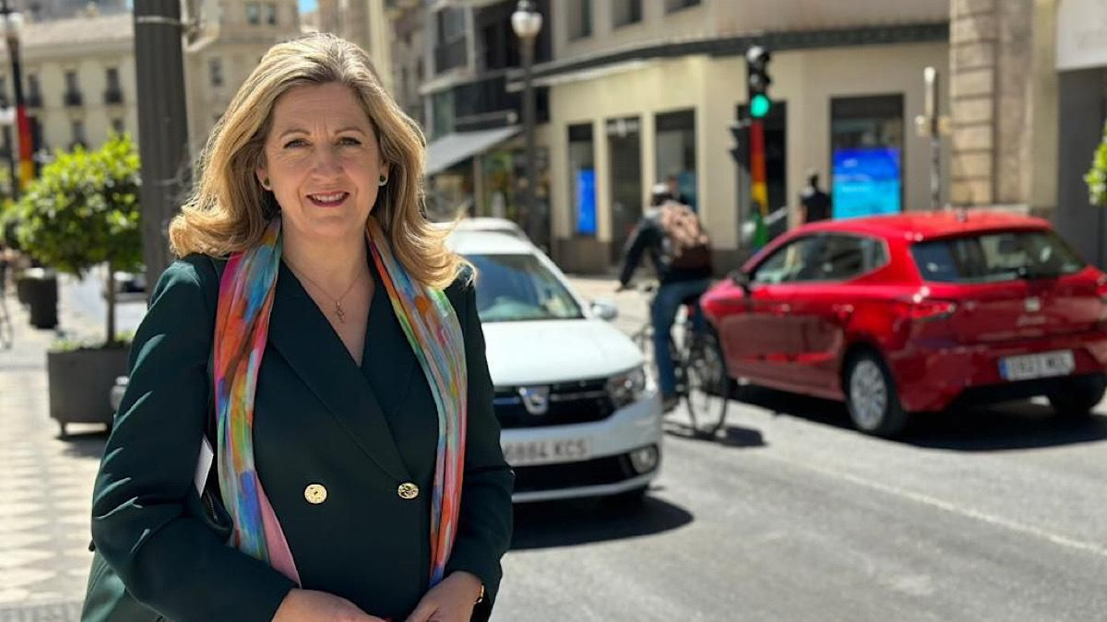 Vox Granada pide estudiar una nueva ubicación más segura para la parada de taxi de La Caleta