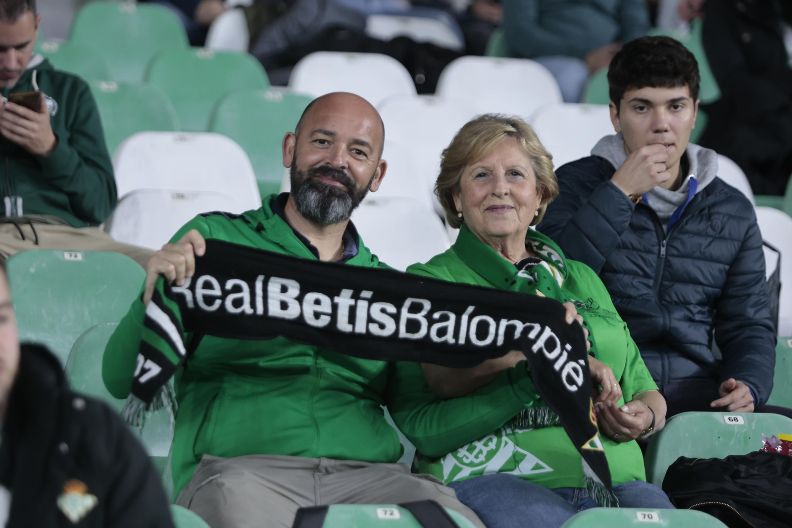 Búscate en las gradas del Villamarín