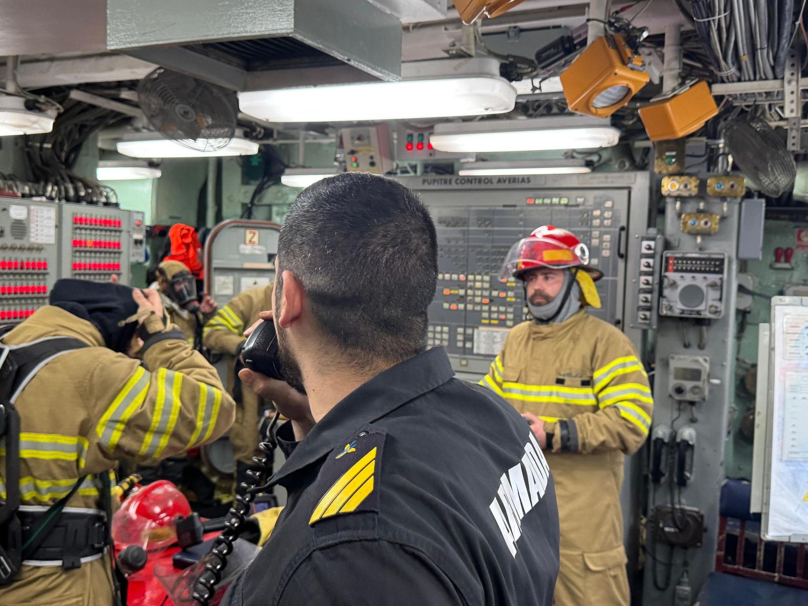 Las fotos del mayor ejercicio de los últimos años en el Estrecho de Gibraltar y el Golfo de Cádiz de la Armada y la OTAN