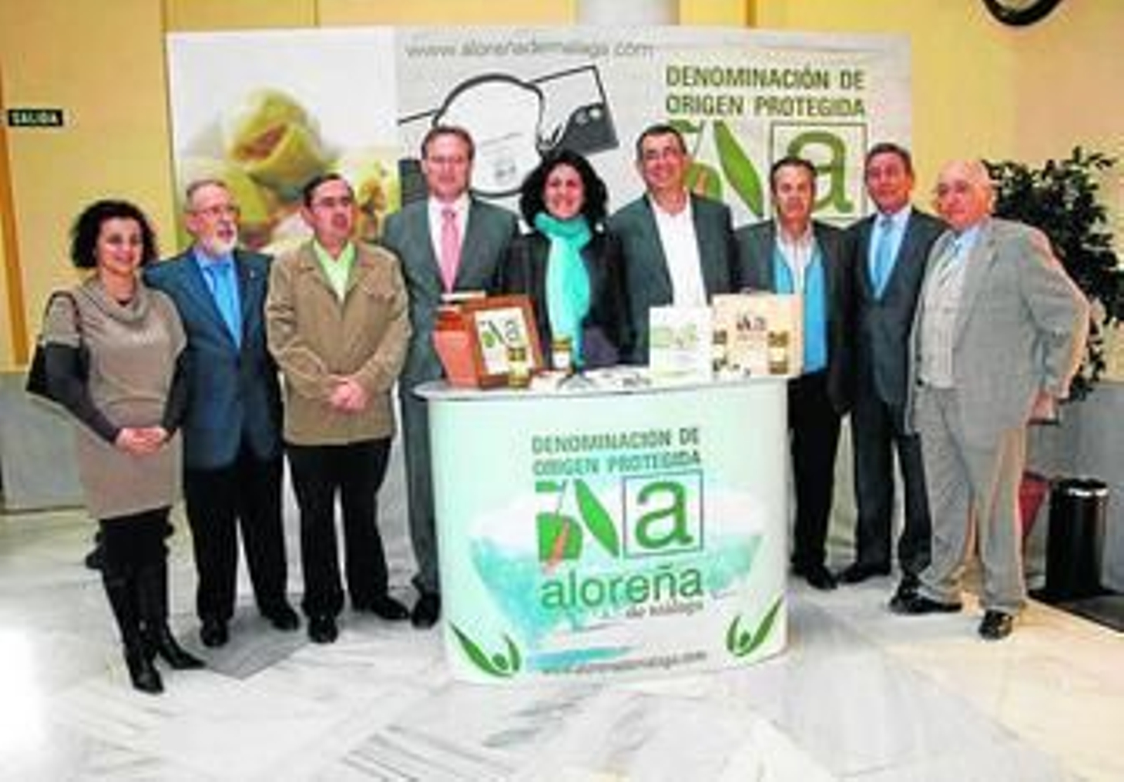 Los promotores del libro, ayer en la presentación de la obra.