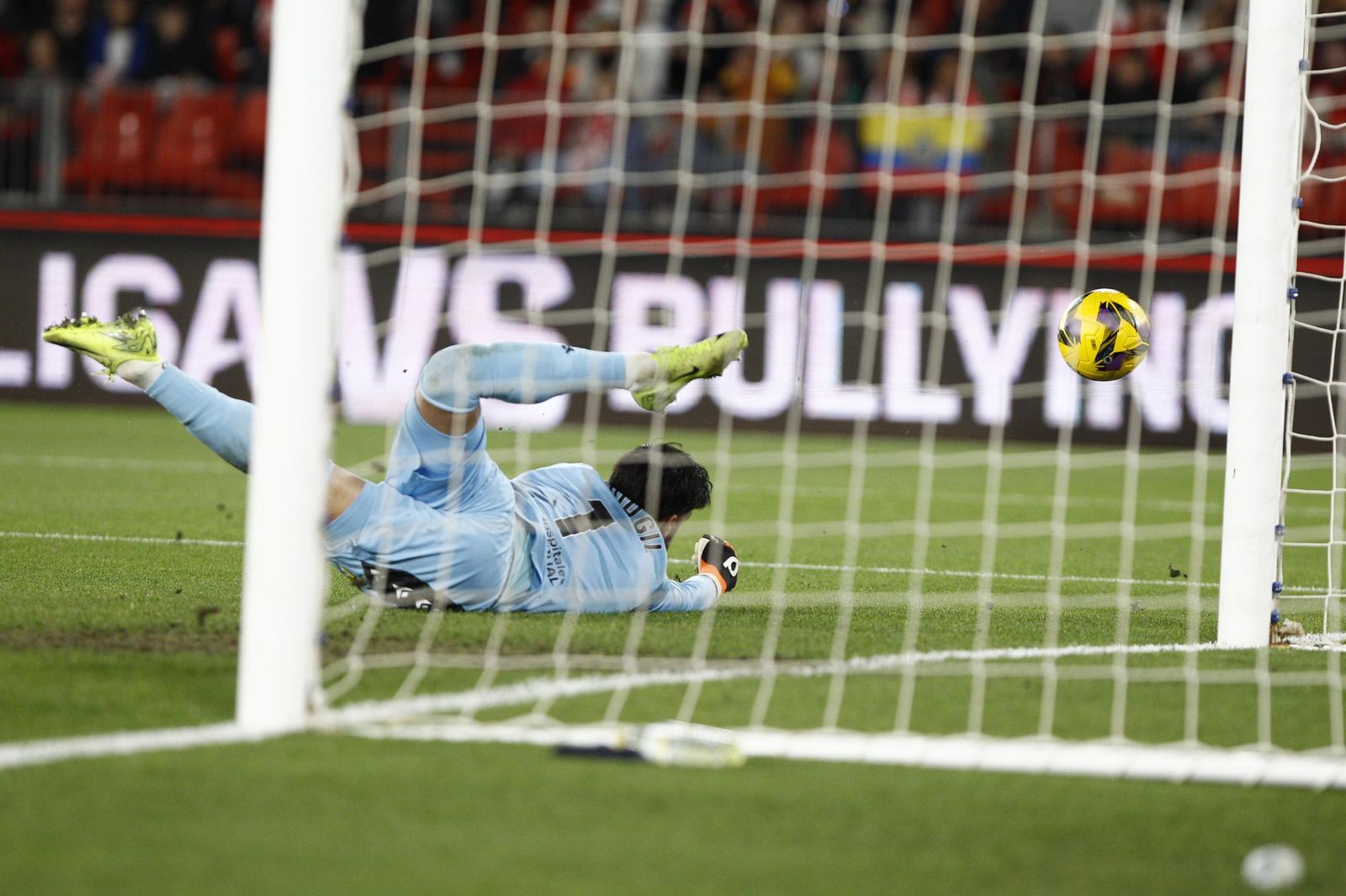 La U.D. Almería empata a uno contra el Cádiz y es campeón de invierno, en imágenes