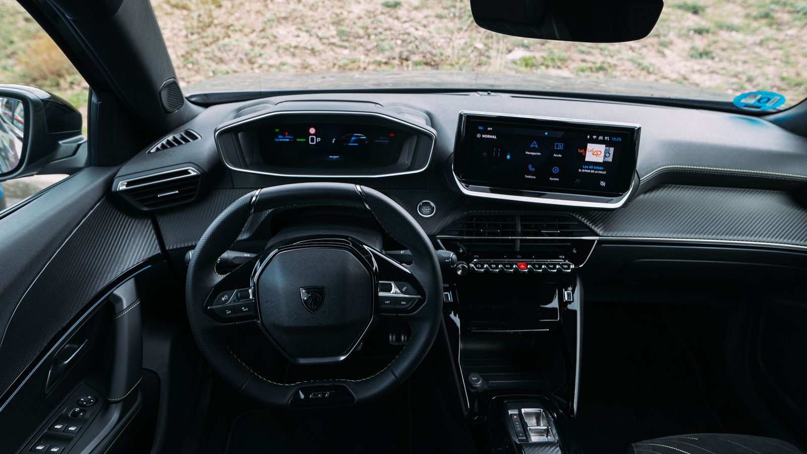 En este 2008 reestilizado tanto la pantalla de la instrumentación como la del equipo multimedia son de 10".  En los Active la instrumentación es analógica, en los Allure digital 2D y en los GT con gráficos 3D.