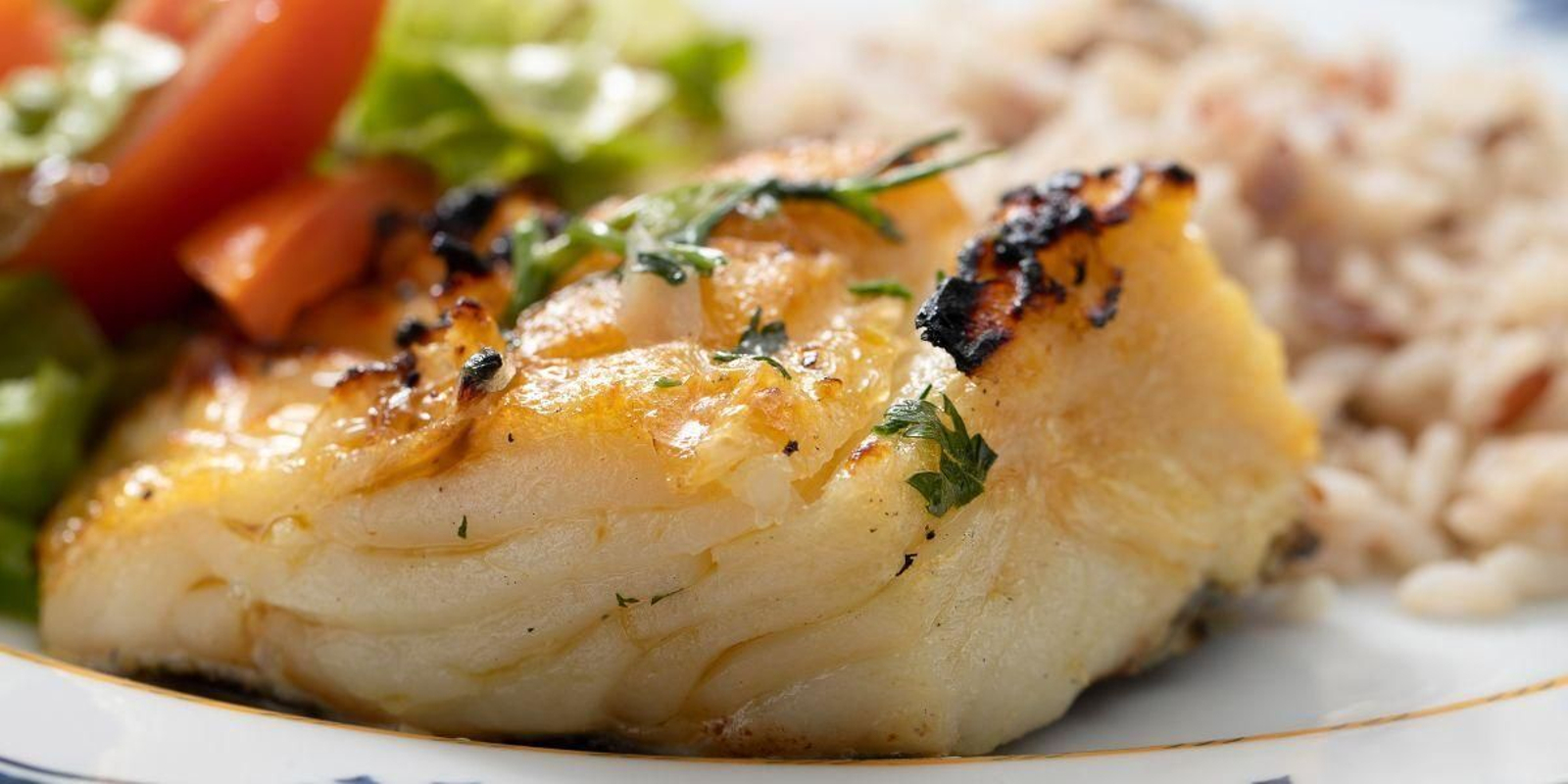 Bacalao gratinado con muselina de alioli