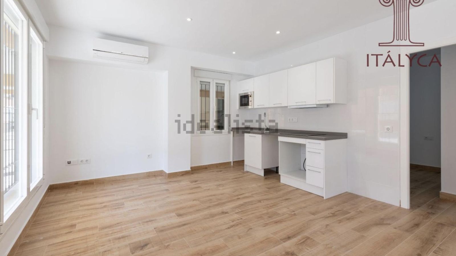 Piso en venta en ronda de Capuchinos, 10