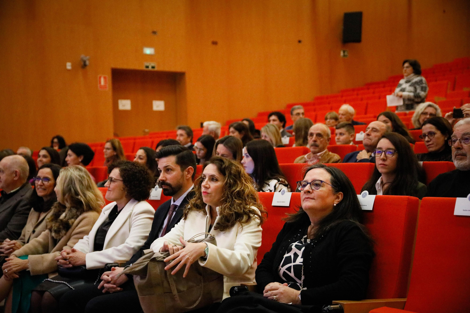Imágenes del acto de reconocimiento a antiguos alumnos y amigos de honor en la UAL