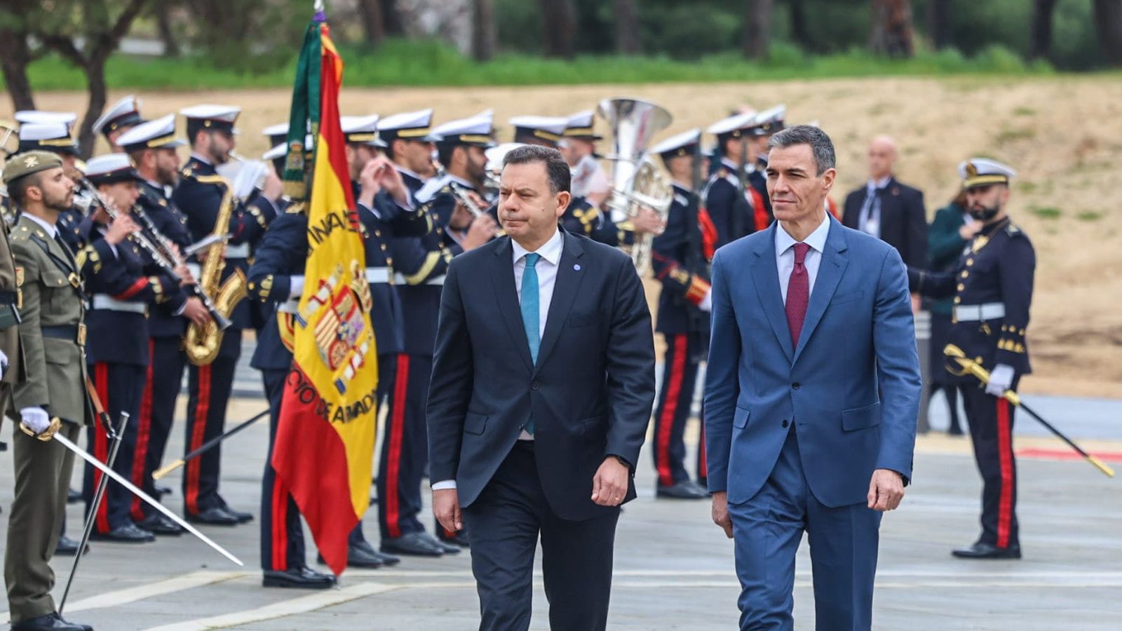 Luis Montenegro y Pedro Sánchez, en La Rábida.