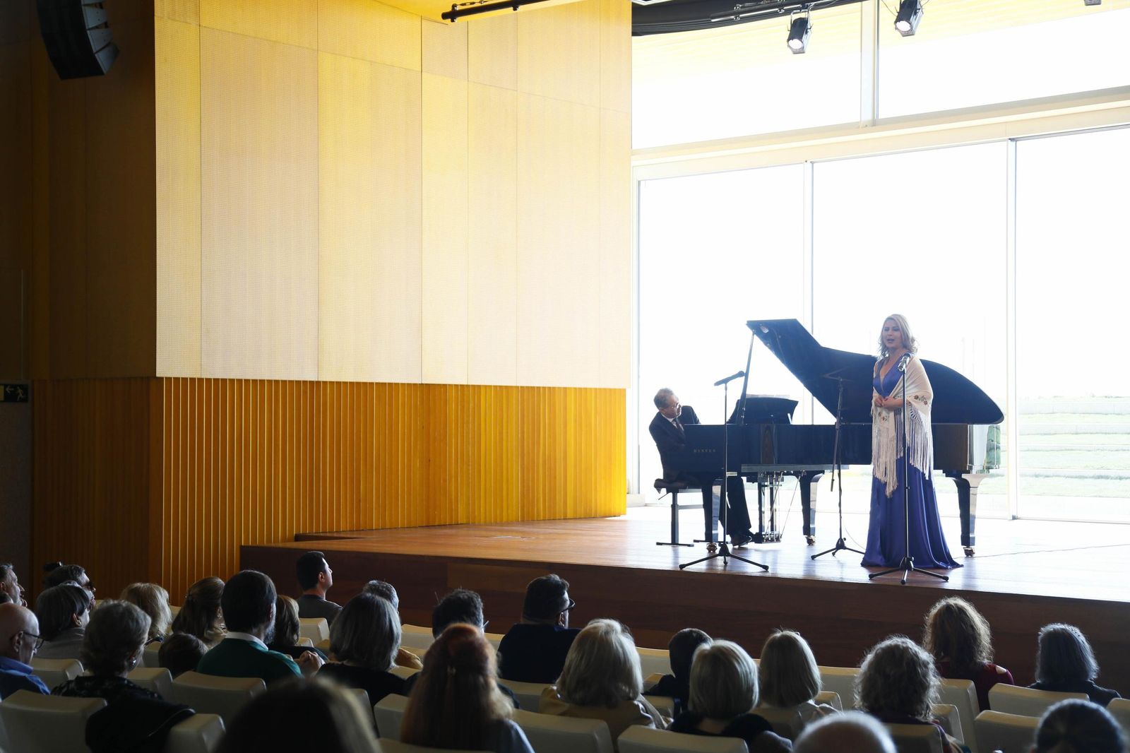 Imágenes del concierto de ópera y zarzuela de la OCAL en el auditorio de Cajamar en el PITA