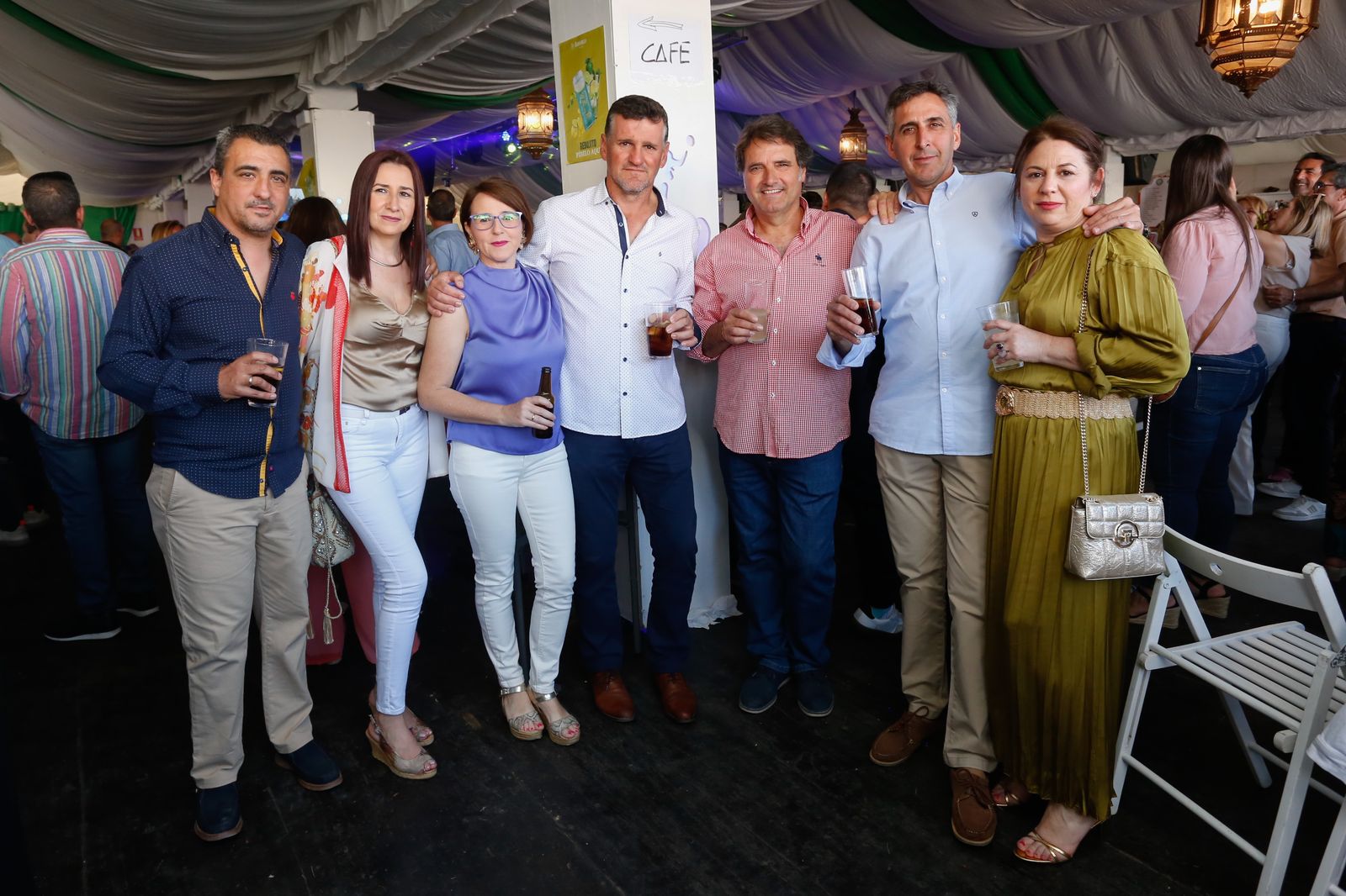 Búscate en la fotos del viernes en la feria de Los Barrios