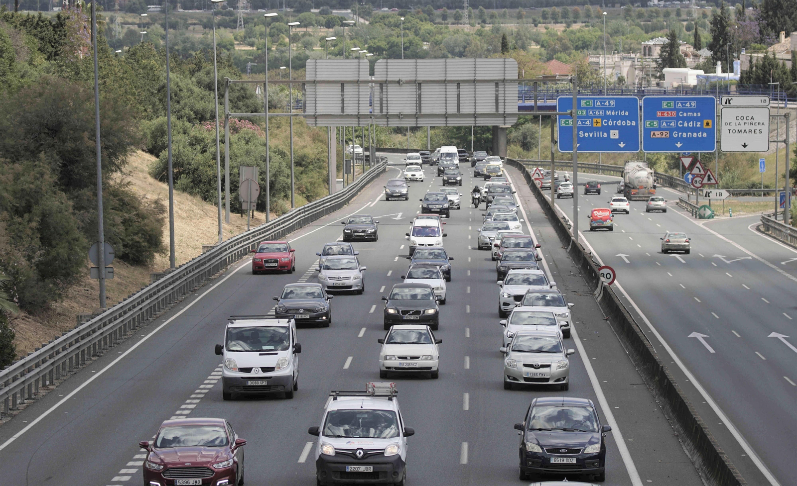 Tráfico desde Sevilla a las playas de Huelva en la A-49.