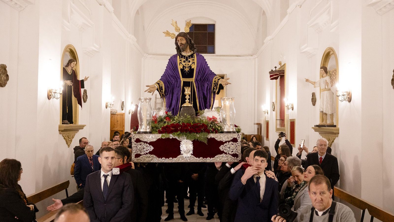 Las imágenes del traslado de la cofradía del Huerto a la iglesia de Santa Catalina