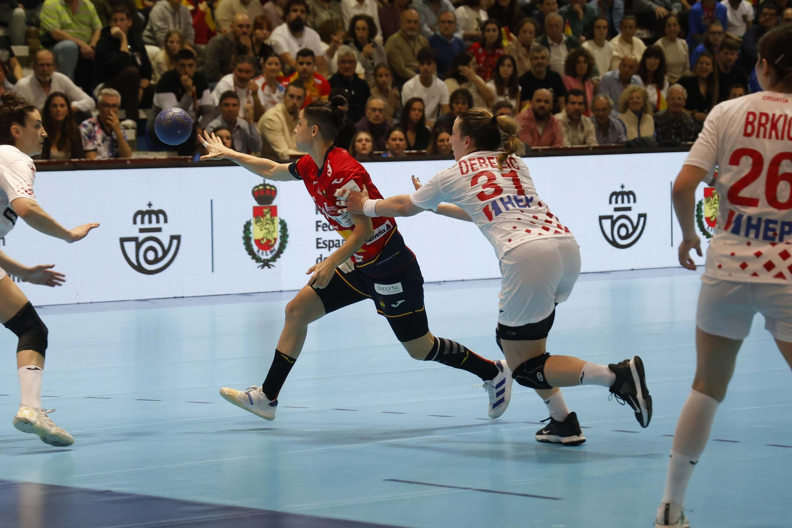 Las fotos del España Croacia de clasificación para el Mundial femenino de balonmano, en Algeciras