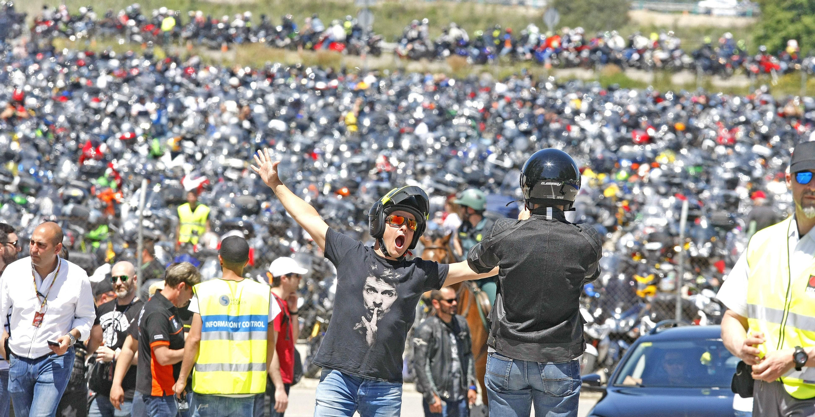 El ambiente en la Motorada, en imágenes